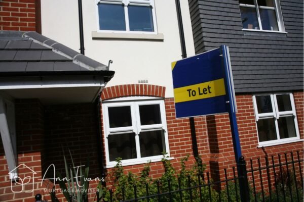 Choosing the Right Buy-to-Let Mortgage